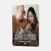Neue Eltern Erstes Weihnachtsfest Foto Ornament Aus Metall (Vorderseite links)
