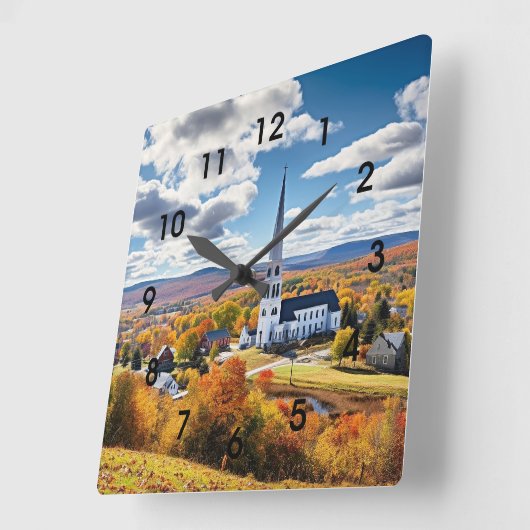 Neue England Landschaft im Herbst Quadratische Wanduhr (Winkel)