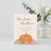 Neue Jahreszeit Neue Zuhause Fall Pumpkin Moving Ankündigungspostkarte (Stehend Vorderseite)