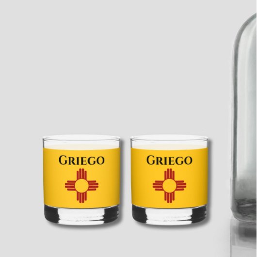 Neue mexikanische Flagge mit Zia-Symbol Whiskyglas