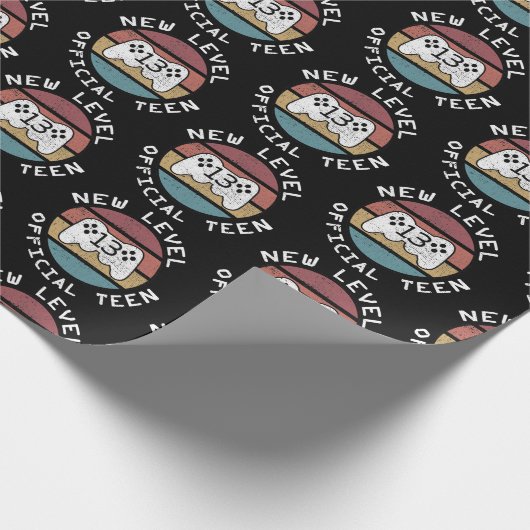 Neue Stufe 13 Offizieller Teen - Geeky Nerdy Birth Geschenkpapier (Ecke)