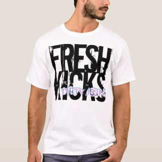 Neue Tritte, schmutziges Jeans-Shirt T-Shirt