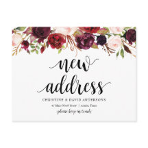 Neue Zuhause-Adresse, bordeauxfarbene Blüte, Ankün