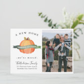 Neue Zuhause Erntedank Pumpkin Foto Holiday Moving Ankündigung (Stehend Vorderseite)