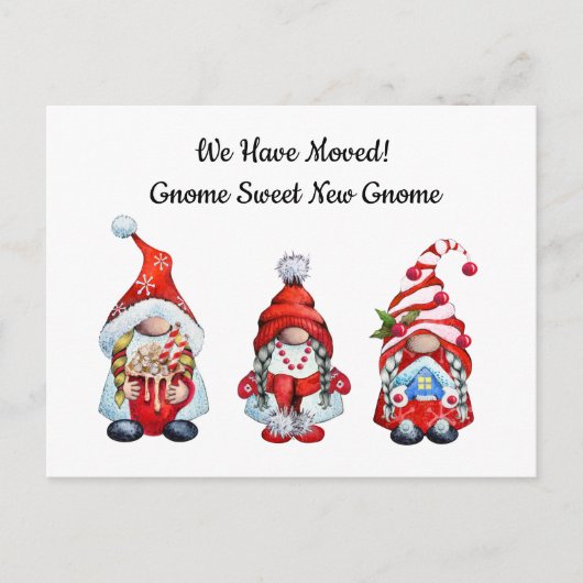 Neue Zuhause Gnome Sweet Gnome Red Ankündigungspostkarte (Vorderseite)