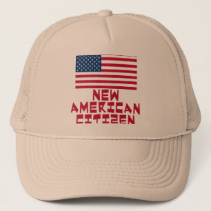 Neuer amerikanischer Staatsbürger mit Truckerkappe