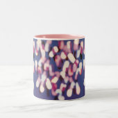 Neuer Auftrag - dünne Linie - Pillen grafisch Zweifarbige Tasse (Mittel)