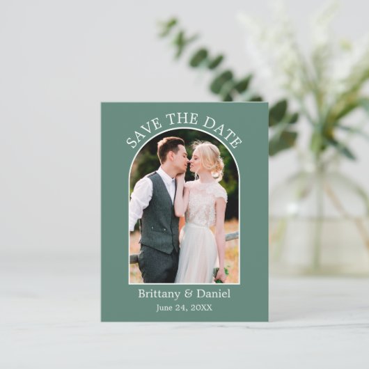 Neuer Bogenrahmen Eukalyptus Save the Date grün Postkarte (Stehend Vorderseite)