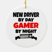 Neuer Fahrer bei Day Gamer by Night Keramik Ornament (Hinten)