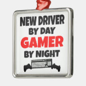 Neuer Fahrer bei Day Gamer by Night Silbernes Ornament (Links)