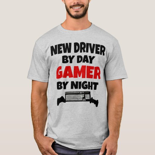 Neuer Fahrer bei Day Gamer by Night T-Shirt (Vorderseite)