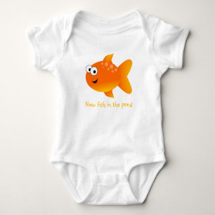 Neuer Fisch im Teich Goldfisch Baby Strampler