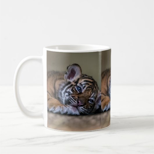 Neuer Magentiger Kaffeetasse (Links)