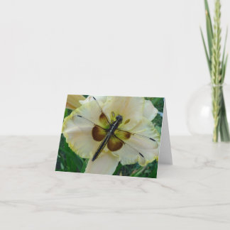 Neuer Tag arbeitet Notecard-Libelle u. Taglilie im Karte
