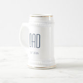 Neuer Vater zu sein einfache blaue Typografie Bierglas (Vorderseite Links)