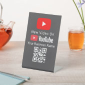 Neuer Videos QR-Code-Schild | YouTube | Nageltechn Sockelschild (In SItu)