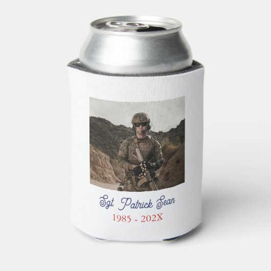 Neuere amerikanische Flagge 4. Juli Army Retiremen Dosenkühler (Kanne Rückseite)