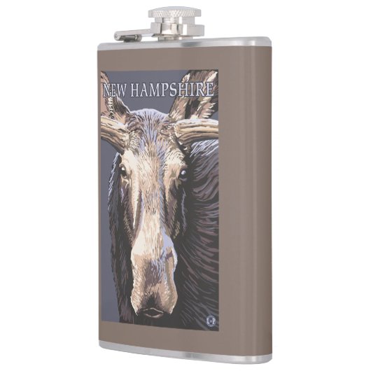 Neues HampshireMoose herauf nahes Flachmann (Links)