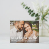 Neues Hochzeitdatum Modernes Script-Foto Ankündigungspostkarte (Stehend Vorderseite)