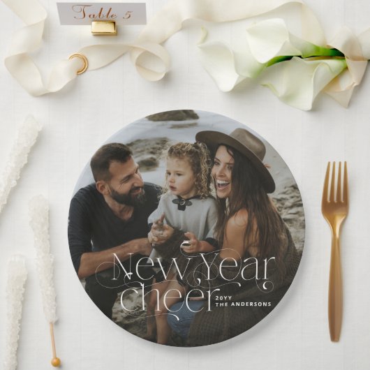 Neues Jahr Foto Elegante Art Deco Typografie Pappteller (Hochzeit)