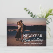 Neues Jahr Neue Abenteuer Big Foto Verlobung Einladung (Stehend Vorderseite)