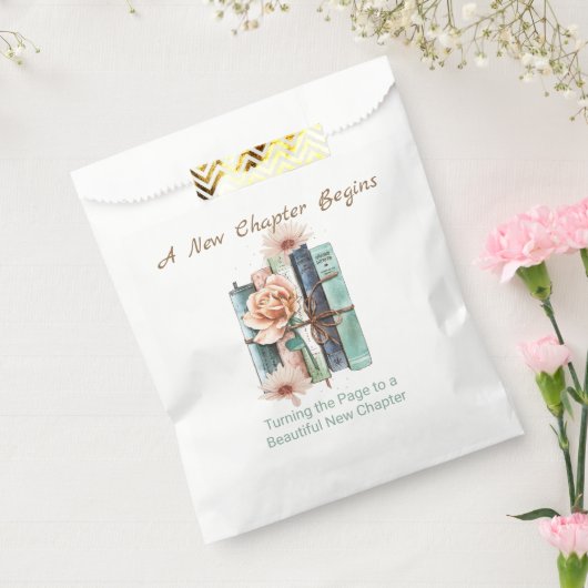 Neues Kapitel Beginnt Buchstapel Floral Geschenktütchen (Versiegelt)