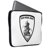 Neues Logo der Moral Army™ Shield Laptopschutzhülle (Vorne Rechts)