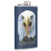 Neues YorkEagle herauf nahes Flachmann (Rechts)