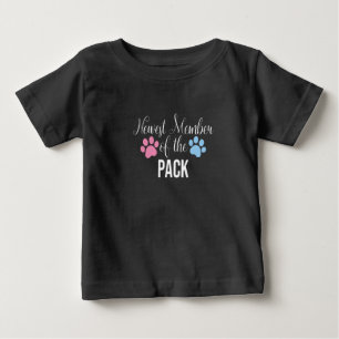 Neuestes Mitglied des Pakets,Ankündigungsgeschenk Baby T-shirt