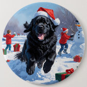 Neufundland läuft im Schnee mit Weihnachtshut Button (Vorderseite)