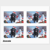 Neufundland läuft im Schnee mit Weihnachtshut Rechteckiger Aufkleber (Blatt)