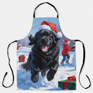 Neufundländer läuft im Schnee mit Weihnachtsmütze Schürze