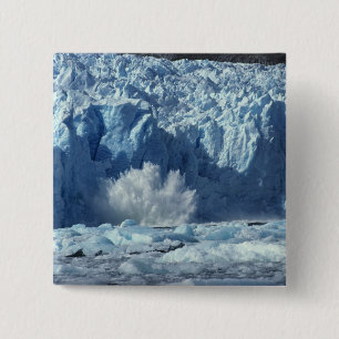 Neugeborener Eisberg platscht in kalte Gewässer Button