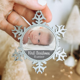 Neugeborenes 1. Weihnachtsgebäck Dunkles Grau Schn Schneeflocken Zinn-Ornament