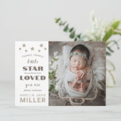 Neugeborenes Mädchen Geburtsstat 4 Foto Ankündigung (Stehend Vorderseite)