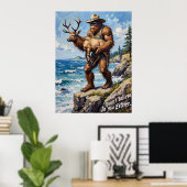 Neugier an der Küste: Bigfoot und der Elch Poster (Heimbüro)