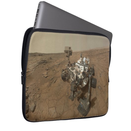 Neugier auf der Oberfläche der Mars. Laptopschutzhülle (Vorne Rechts)
