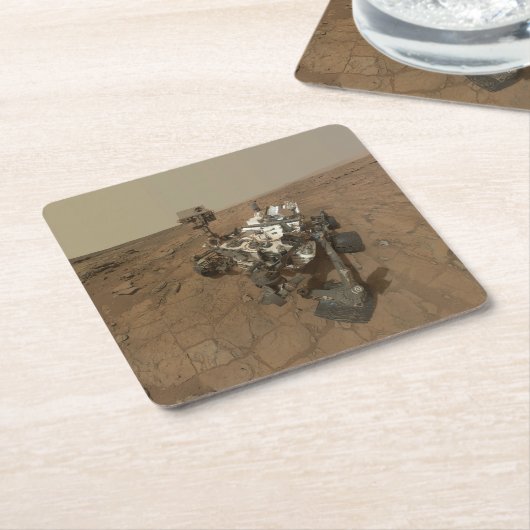 Neugier auf der Oberfläche der Mars. Rechteckiger Pappuntersetzer (angewinkelt)