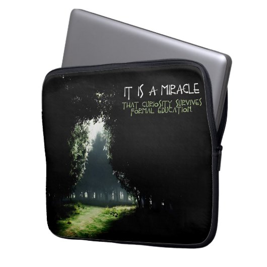 "Neugier" Inspiration Zitat Laptopschutzhülle (Vorderseite Links)