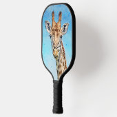 Neugierige Giraffe mit Blue Confetti Sky Pickleball Schläger (Links)