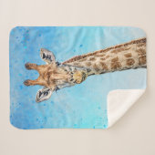 Neugierige Giraffe mit Blue Confetti Sky Sherpadecke (Vorderseite (Horizontal))