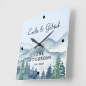 Neugierige Hochzeiten der Rustikalen Wald Square W Quadratische Wanduhr (Winkel)