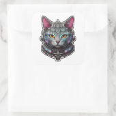 Neugierige Kitty in einem Cyber-Helm Quadratischer Aufkleber (Tasche)