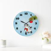 Neugierige Miezekatze-Katze in einem roten Große Wanduhr (Zuhause)