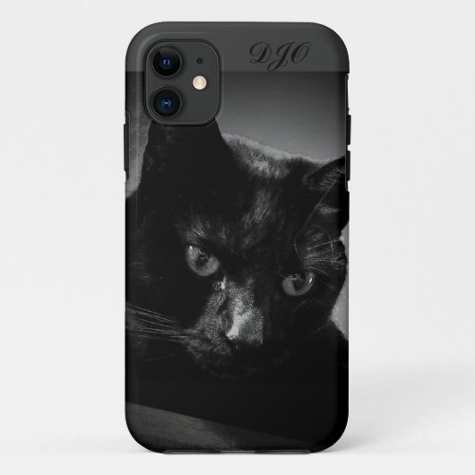 Neugierige schwarze Katze und Monogramm Case-Mate iPhone Hülle (Rückseite)