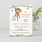Neugieriger Affe zum Geburtstag Einladung (Stehend Vorderseite)