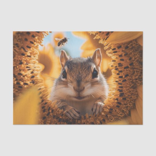 Neugieriger Chipmunk-Ping durch gegessen Sonnenblu Seidenpapier (Vorderseite)
