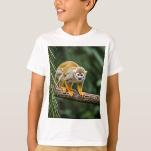 Neugieriger Eichhörnchenaffe im Dschungel-T - Shir T-Shirt