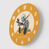 Neugieriger Roboter sieht seinen ersten Butterfly- Große Wanduhr (Winkel)