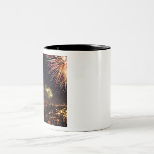 Neujahr Zweifarbige Tasse (Mittel)